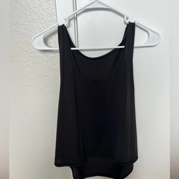 Lululemon workout top black - Picture 2 of 2